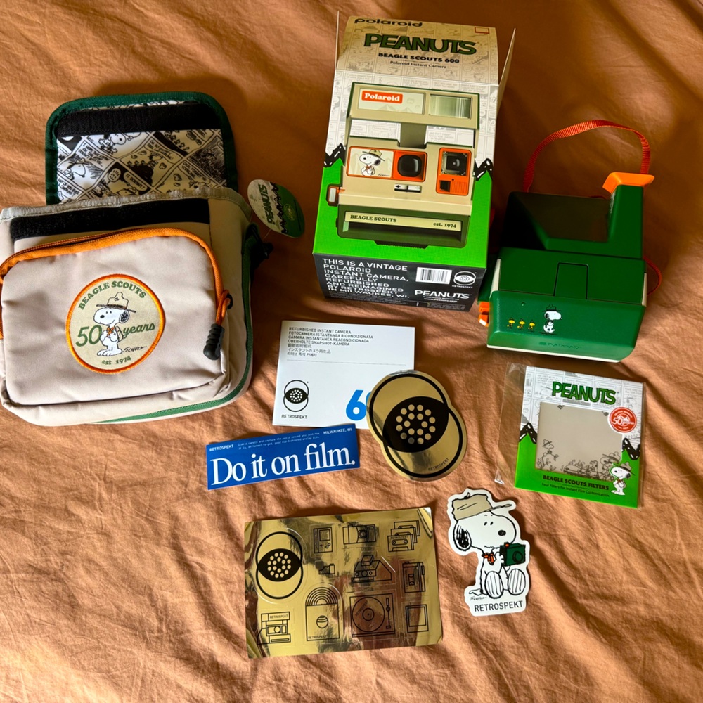 Polaroid Green Peanuts Beagle Scouts Instant Camera Bundle